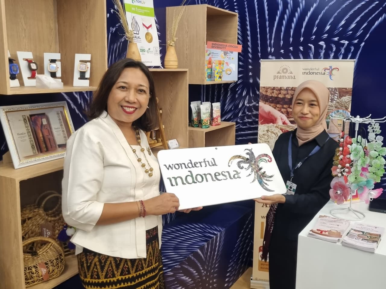 Pramana craft wonderful indonesia deputi ni made ayu marthini trade expo kementerian pariwisata daur ulang